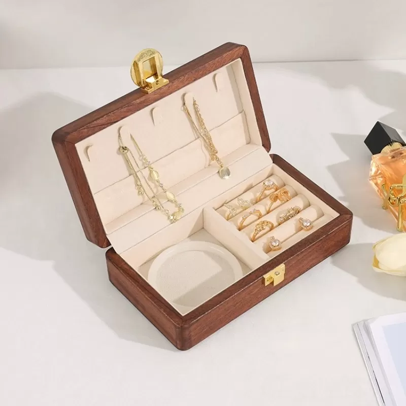 No More Cluttered Jewelry
